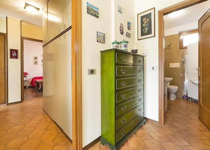 Casa Carla-con Giardino , Vicino Al Centro E Apartamento