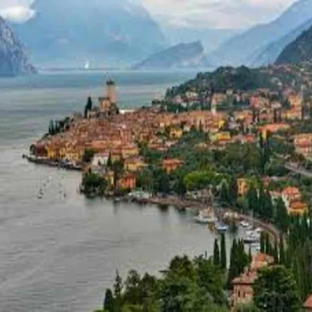 Casa Carlacon Giardino Vicino Al Centro E * Garda (Verona)